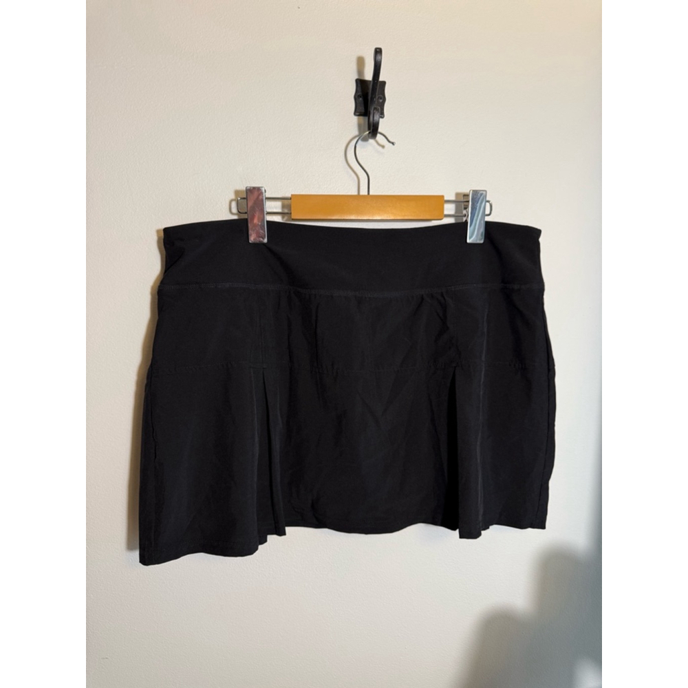 Women's Etonic Skort Size L Black